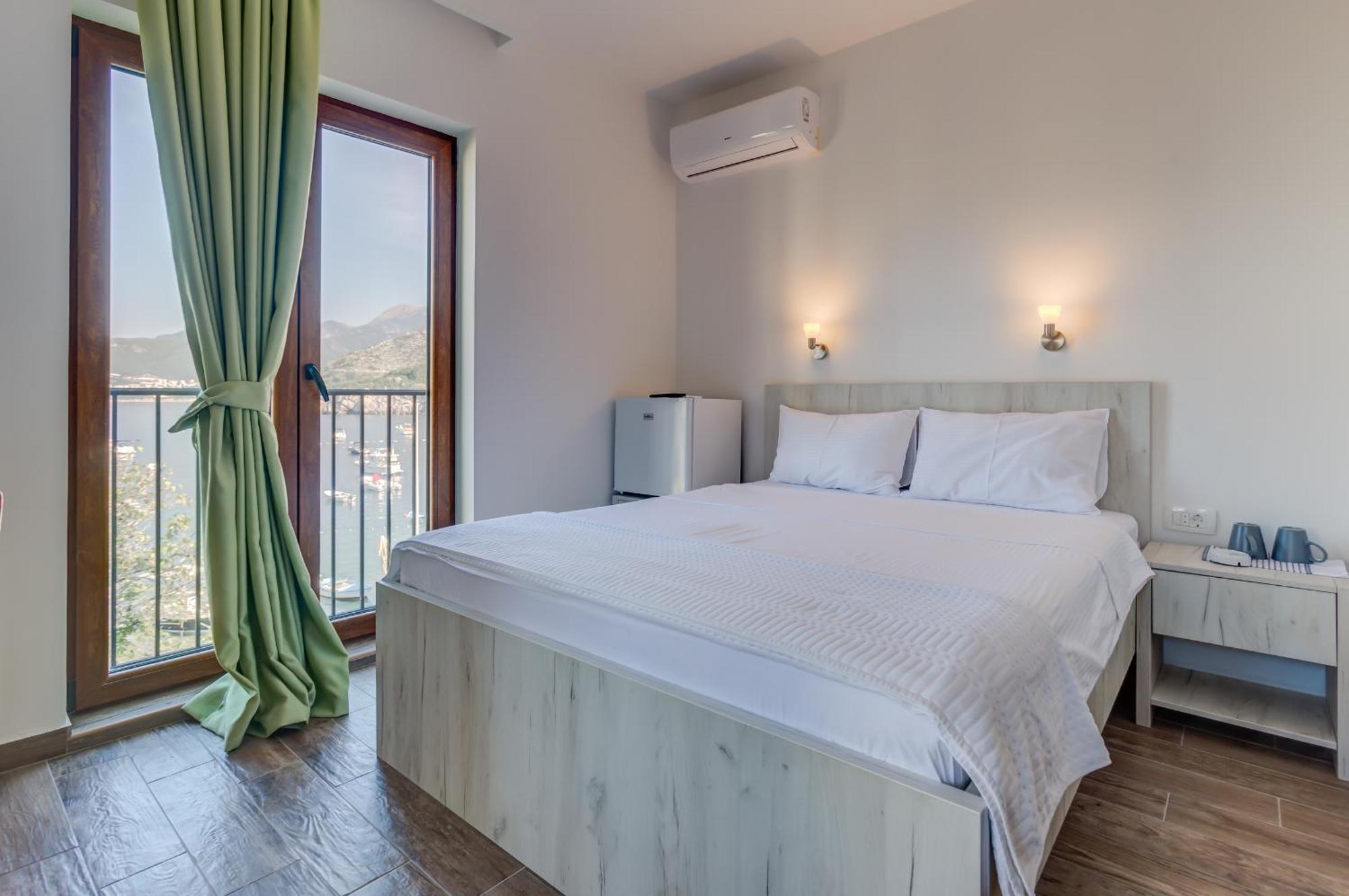 Mima Apartments Sveti Stefan Exterior photo